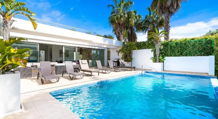 Casa Elche by Aguilarent - Image 1