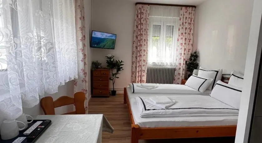 Hotel Hirsch Fluorn Schwarzwald - Image 1