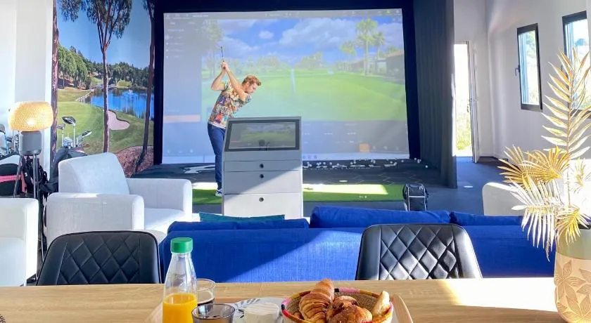 STAYnGOLF - Image 1