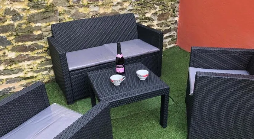 La Petite Maison - Image 1