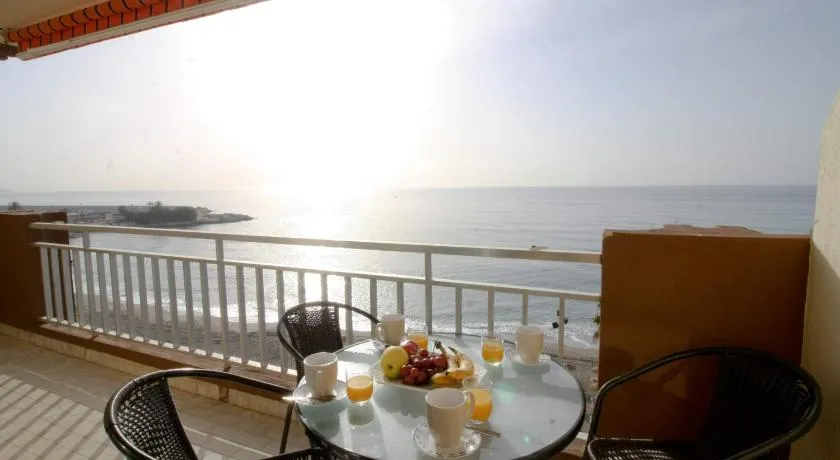 SUITUR WOHNUNG YATE FRENT VOR DEM STRAND FUENGIROLA - Image 1