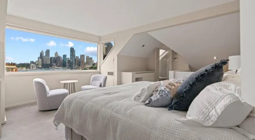 Panorama Firework View - Classic 4-Level Terrace Style Living in Kirribilli !!! - Image 1