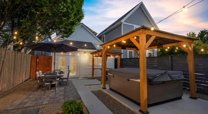 Zen Escape - Hot Tub, Sauna, Outdoor TV, Fire Pit - Image 1