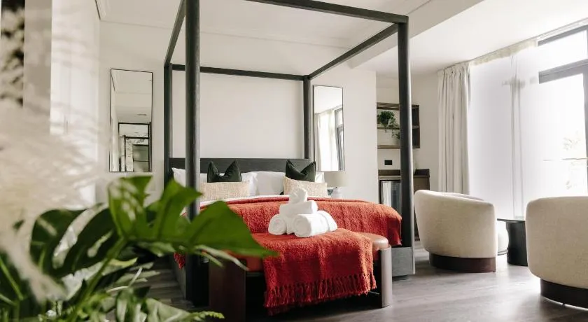 Ty Glyn Hotel - Image 1
