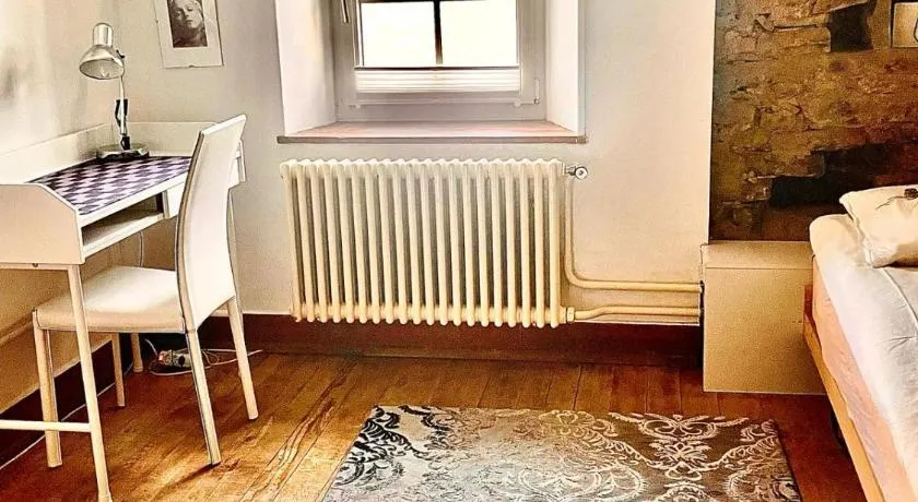 Zurich near the lake single room in historical house shared Bathroom - Image 1