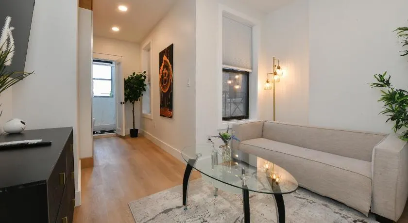 Chic 2BR Stay-Steps From Central Park - Image 1