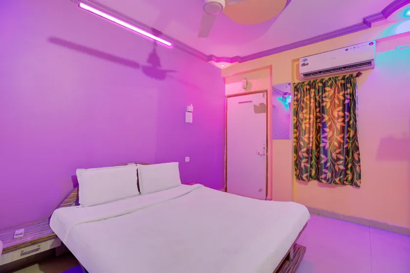 SPOT ON 41610 Hotel Sai International - Image 1