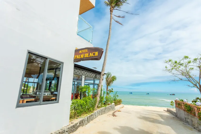 Palm Beach Hotel Phu Yen - Kite surfing spot in winter - Image 1