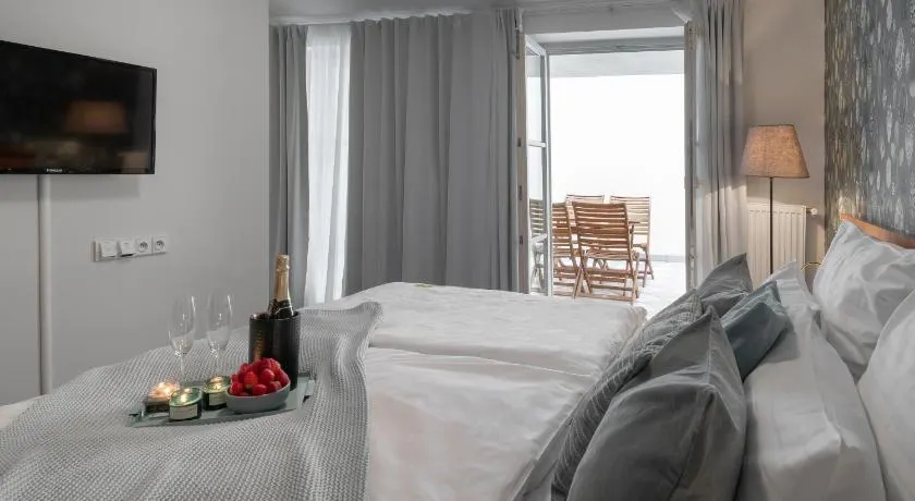 4 Elements Apartments - Image 1