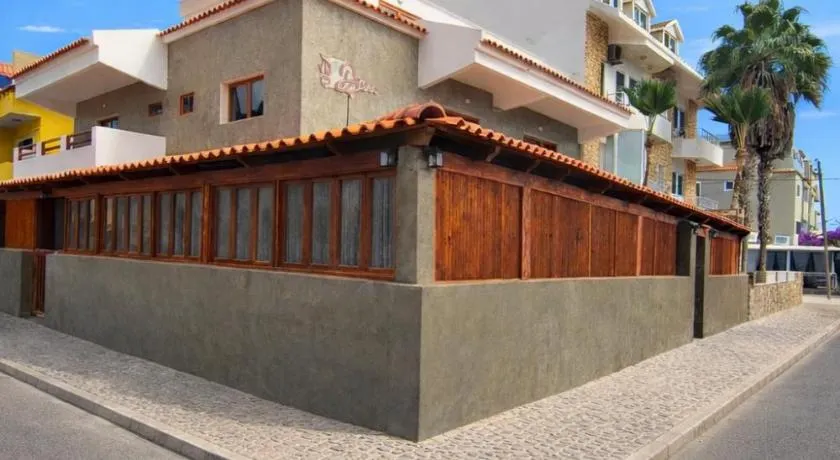 Djeu Guest House - Image 1