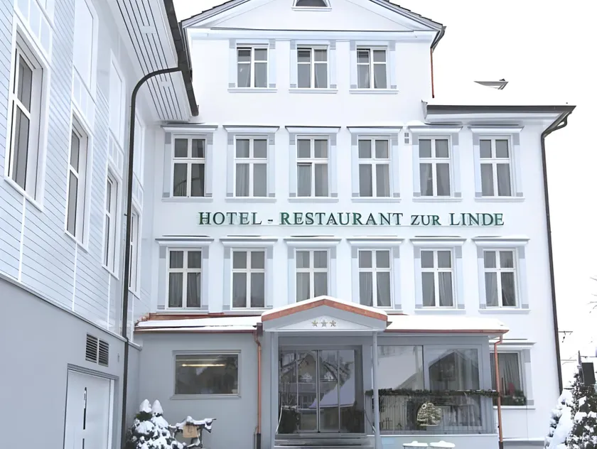 Hotel & Spezialitätenrestaurant zur Linde - Image 1