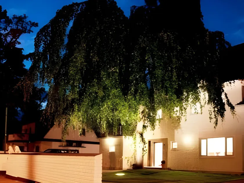 Hotel Destination 21 - Image 1