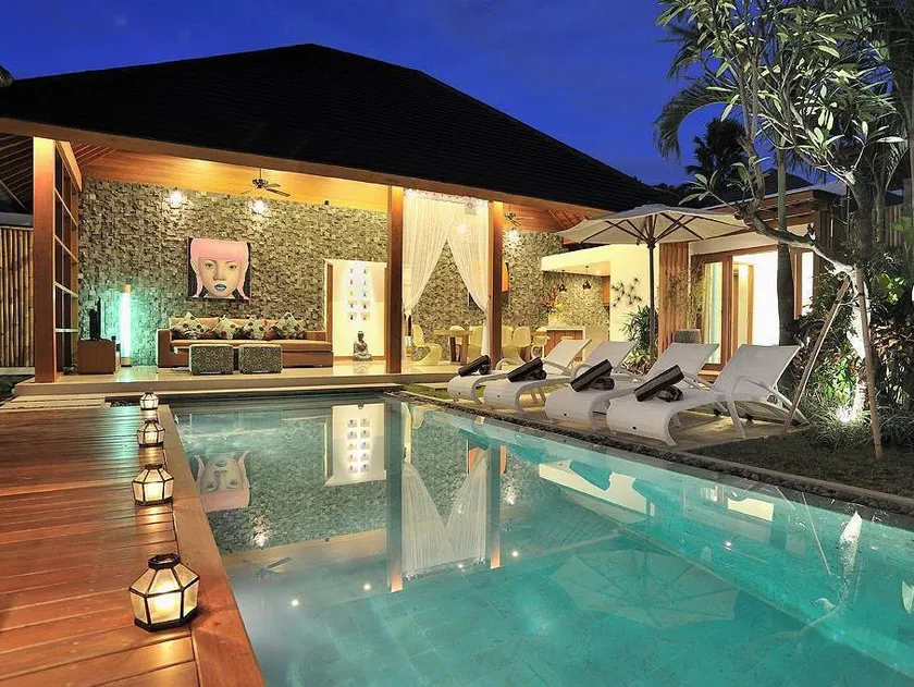 Villa Azure - Poolside Luxury in Seminyak - Image 1