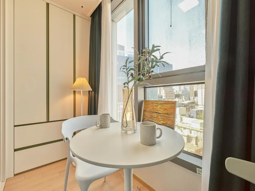 Seoul COMOCASA Fully Furnished Studio - Image 1