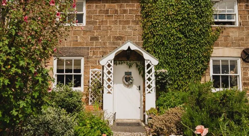 Swallow Cottage, Bakewell - Image 1