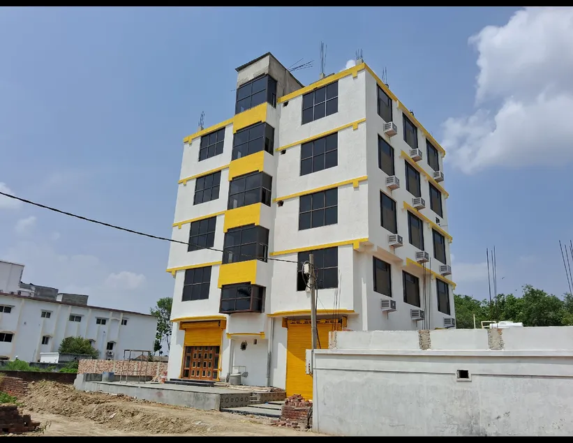 Hotel Gridhakuta International - Image 1