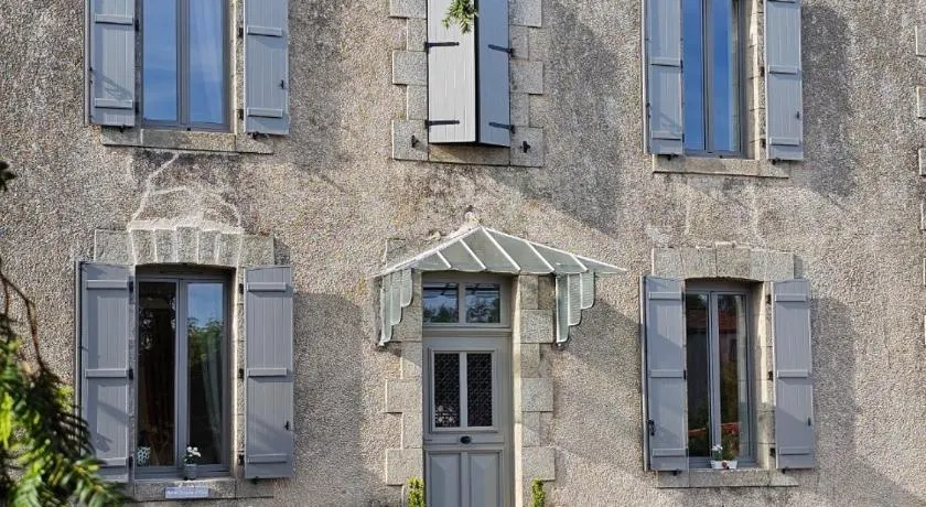 Chambres d'hôtes "Le Petit Cardinal" - proche PuyduFou - Image 1