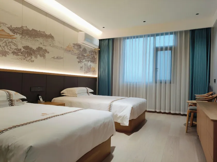 Xuan'en Jiaoyuan Villa - Image 1