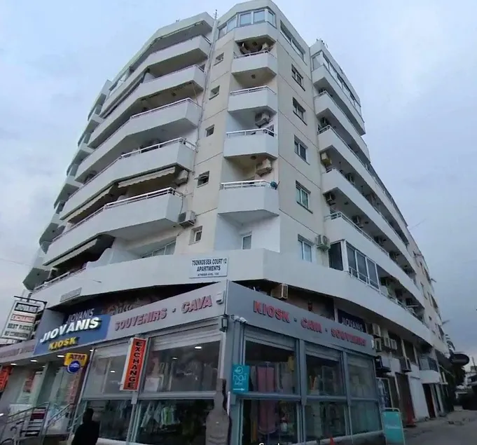 Larnaca Seaview Rooms - Image 1