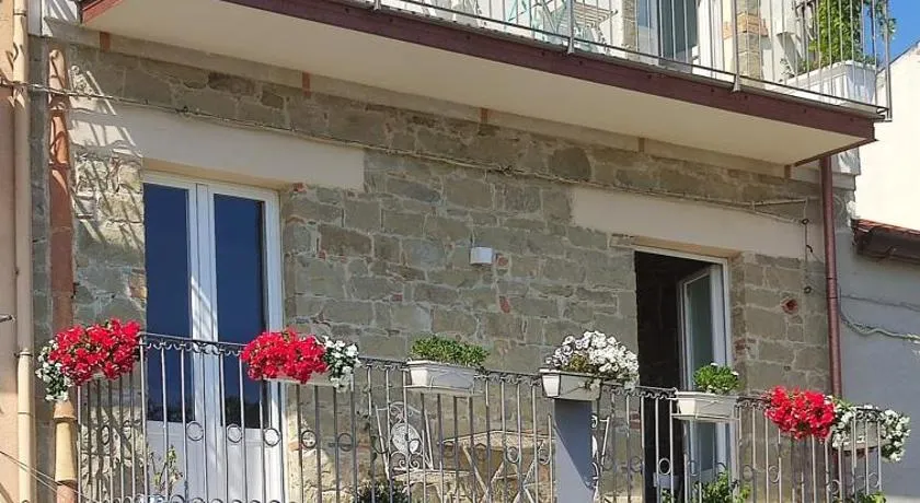 La Casa dei Panorami di Colobraro - Image 1