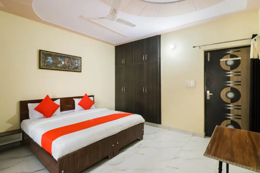 Hotel O Akash Guest House - Image 1