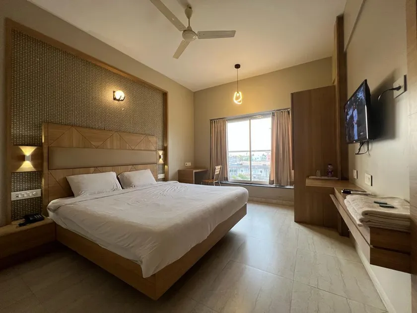 Hotel Shahi Executive - Image 1