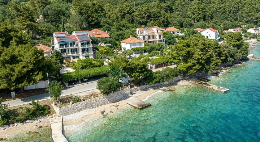 Apartments by the sea Kuciste - Perna, Peljesac - 21507 - Image 1