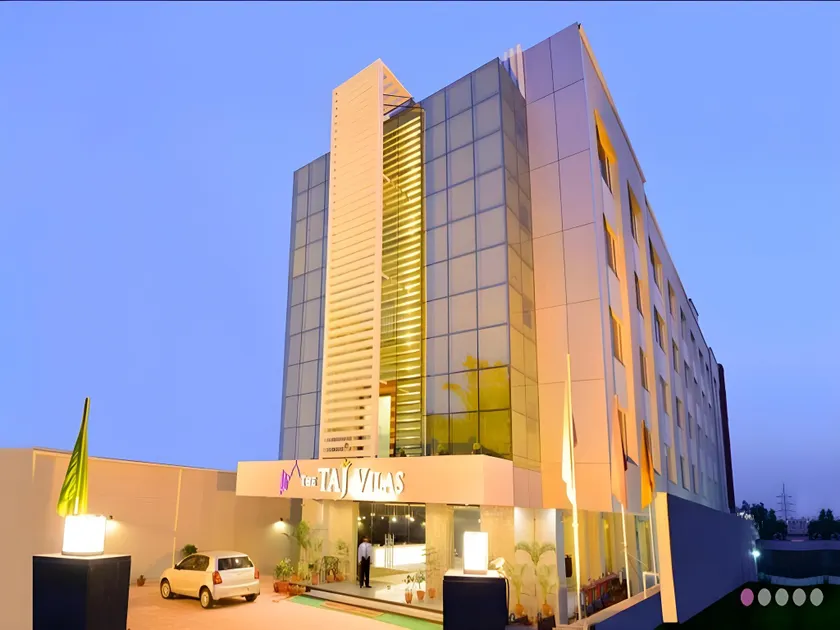 Hotel The Taj Vilas - Image 1