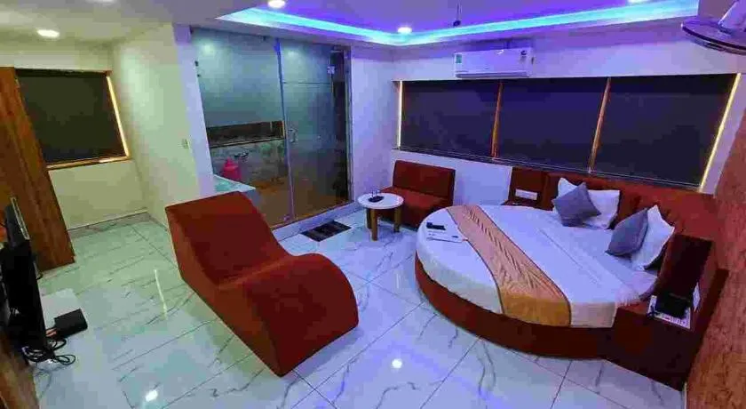 HOTEL ROCK In - Image 1