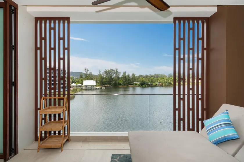 Luxury 2BR Suite Lakeside Angsana Laguna - Image 1
