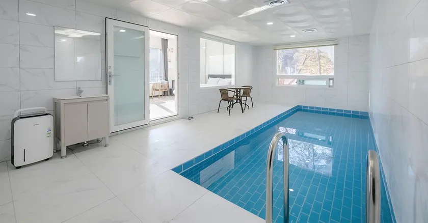 Gaypeng Poolvilla Lisum Five Penison - Image 1