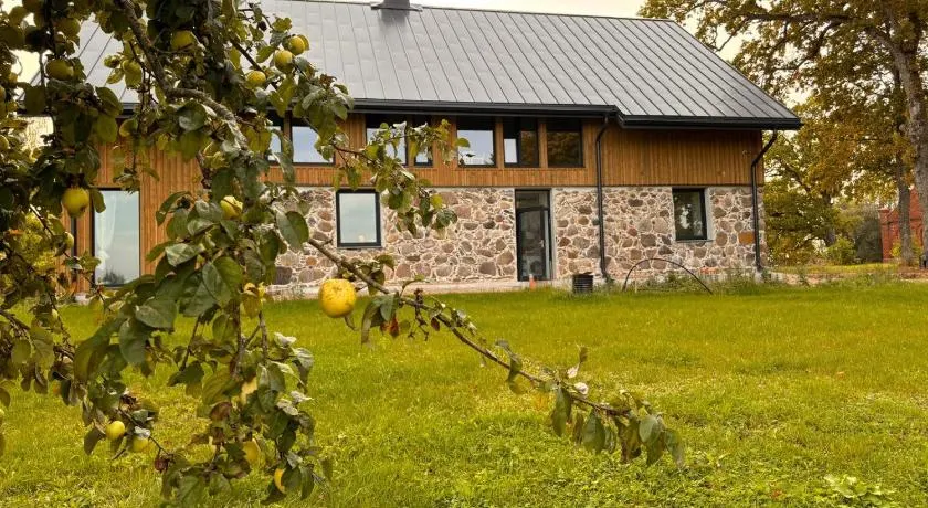 Kipeni Guest House - Image 1