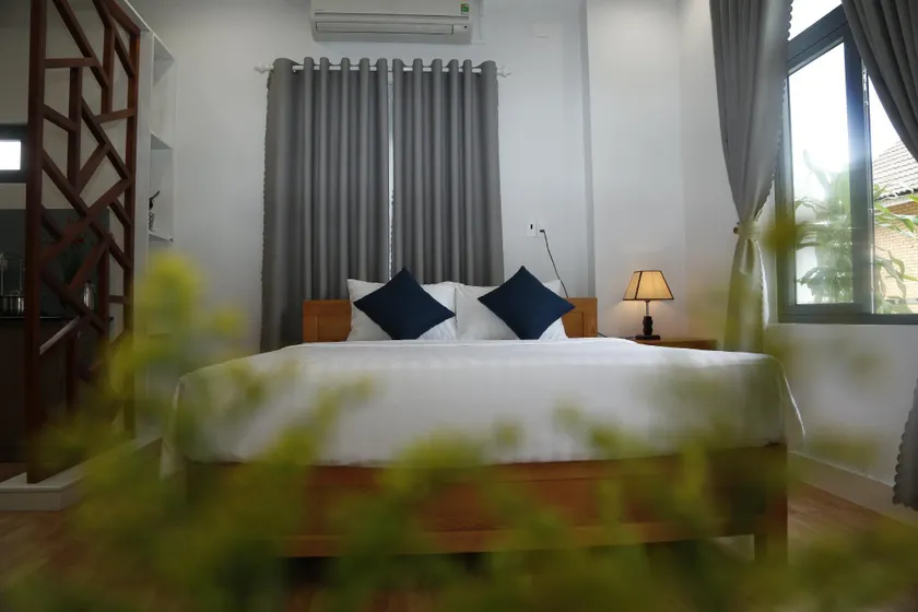 YOLO Apartment Homes - Image 1