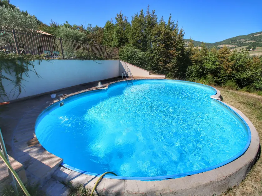 Feriehus med pool nær Assisi - Image 1