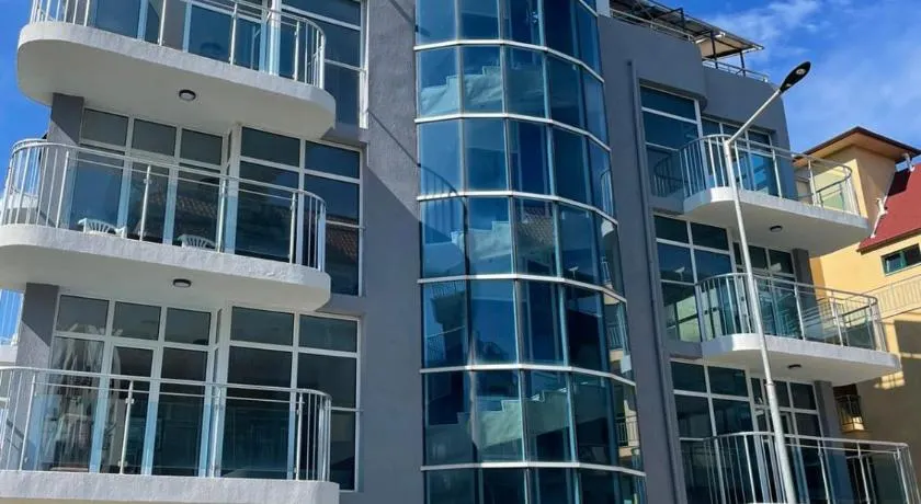 Hotel ECO Palace - Image 1