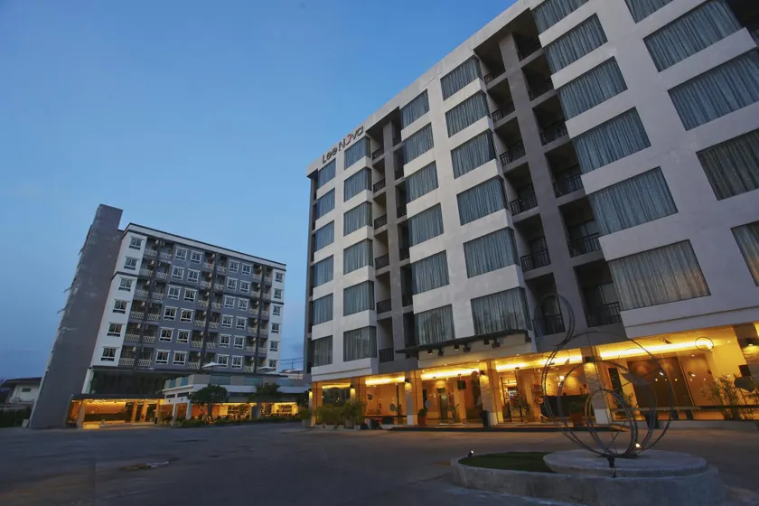 Leenova Hotel - Image 1