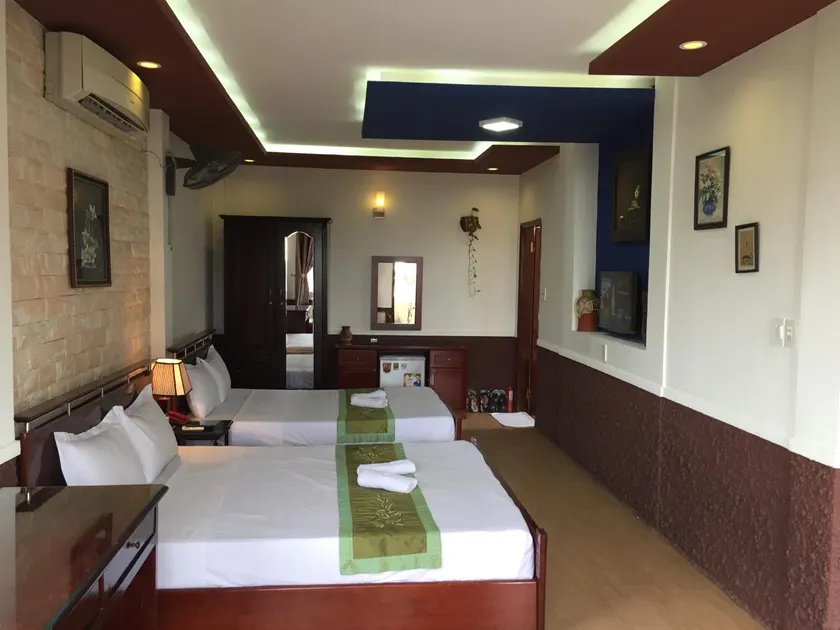 Sunny B Hotel - Image 1