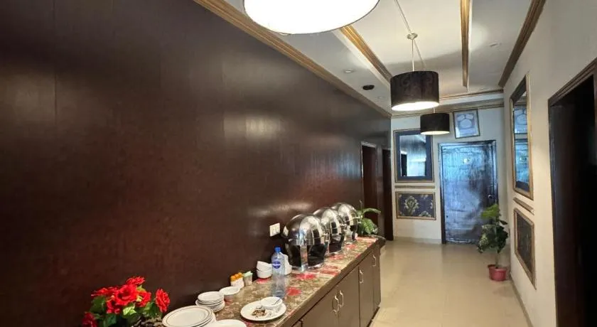 Hotel Tulip INN Faisal Town - Image 1