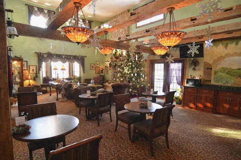Hearthstone Inn & Suites - Image 1