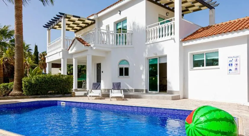 Villa YOLO with Private Pool, Coral-Bay - Image 1