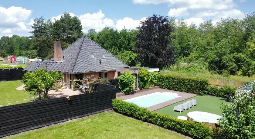 Forest Villa with shared pool & Eco Wellness - Image 1