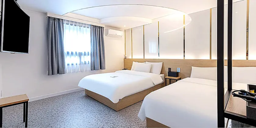 Sincheon Jamsil NU Hotel Sports Complex Advantages - Image 1