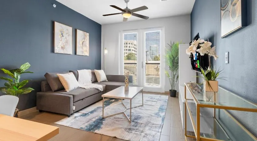 Apartmint at Bell Katy Trail - Dallas - Image 1