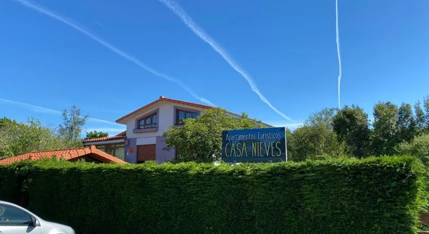 Apartamentos Turísticos Casa Nieves - Image 1