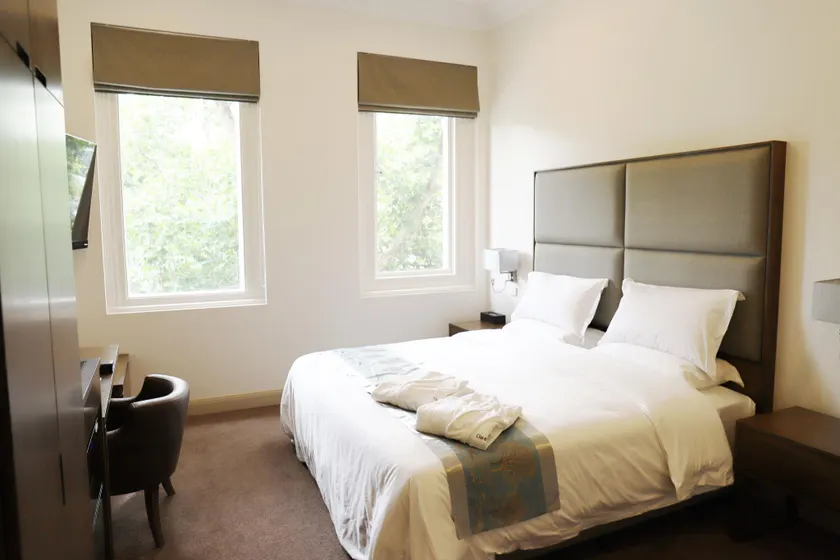 Clarendon Hotel South Melbourne - Image 1
