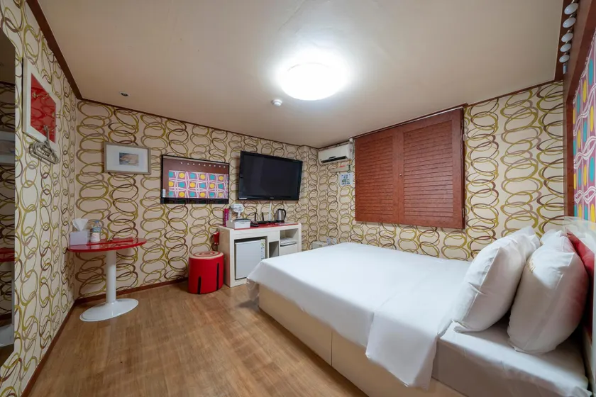 Daebudo M Self Check-in Hotel - Image 1