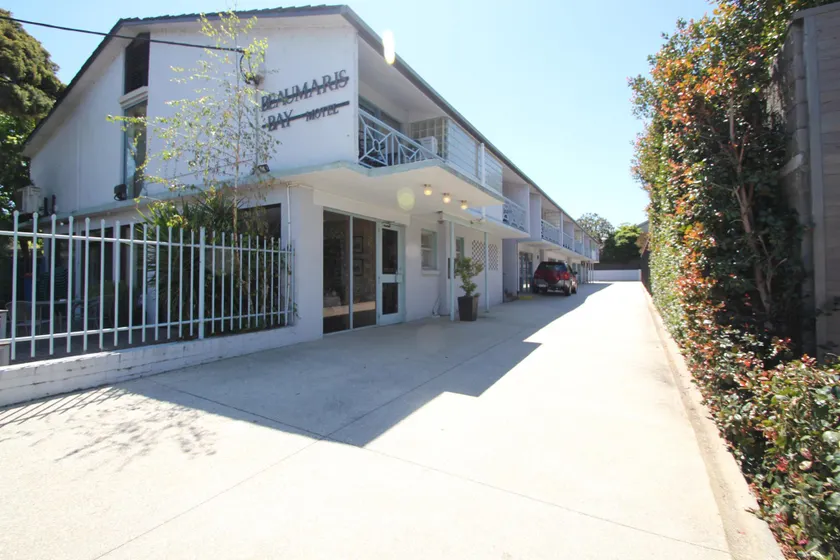 Beaumaris Bay Motel - Image 1