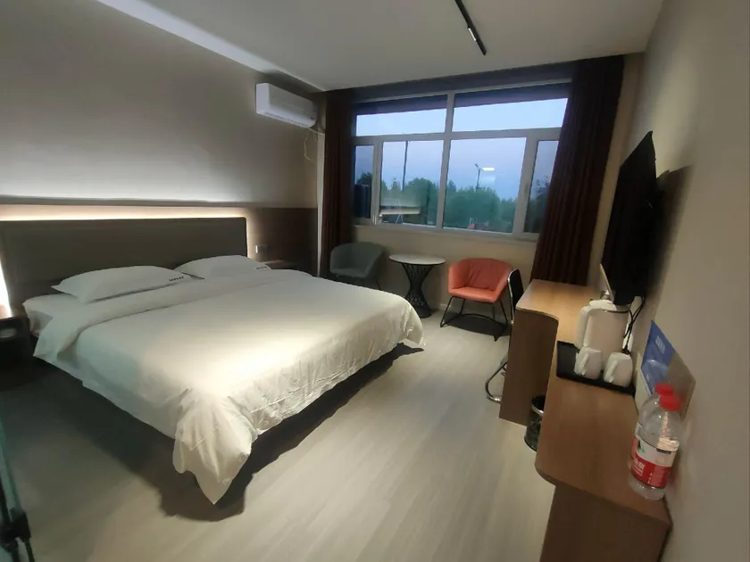 Xiangrun Business Hotel - Image 1