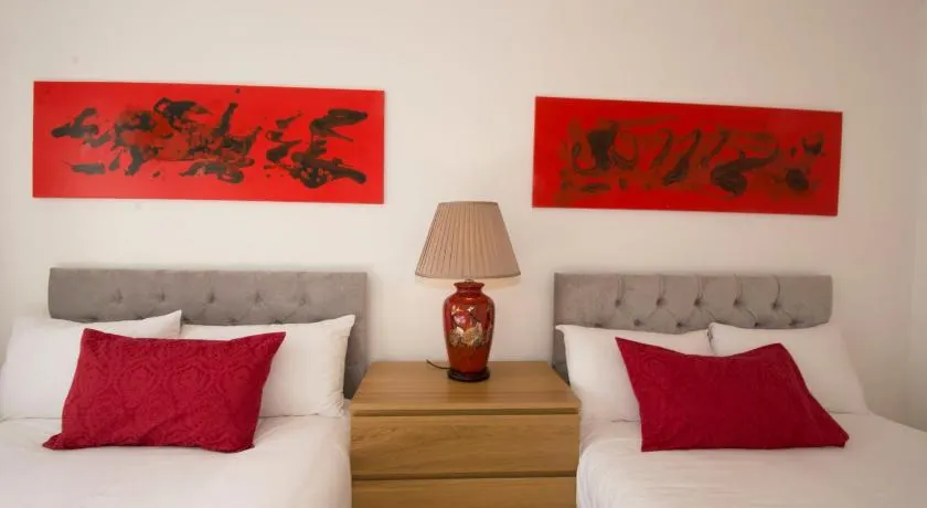 Putney Two Bedroom Apartments - Image 1