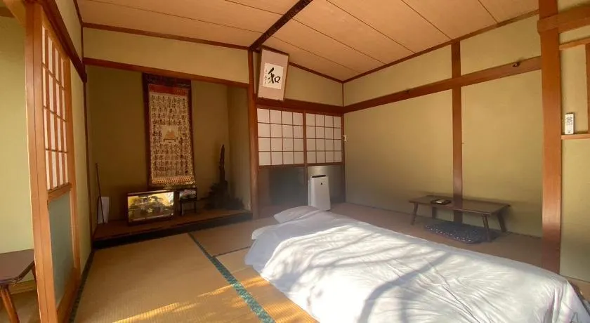ゲストハウス アルベルゲ Guesthouse ALBERGUE SAKURA - Image 1